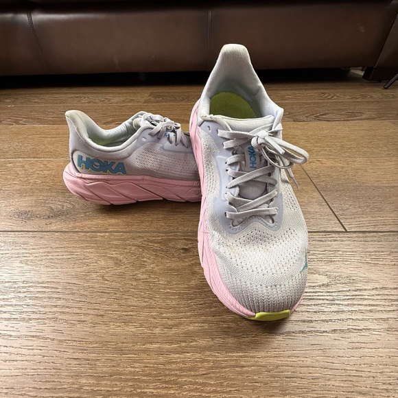 Hoka Women's Hoka Arahi 7 Running Shoe, Lace-Up, 8.5 Stability Gull Workout - Picture 1 of 12